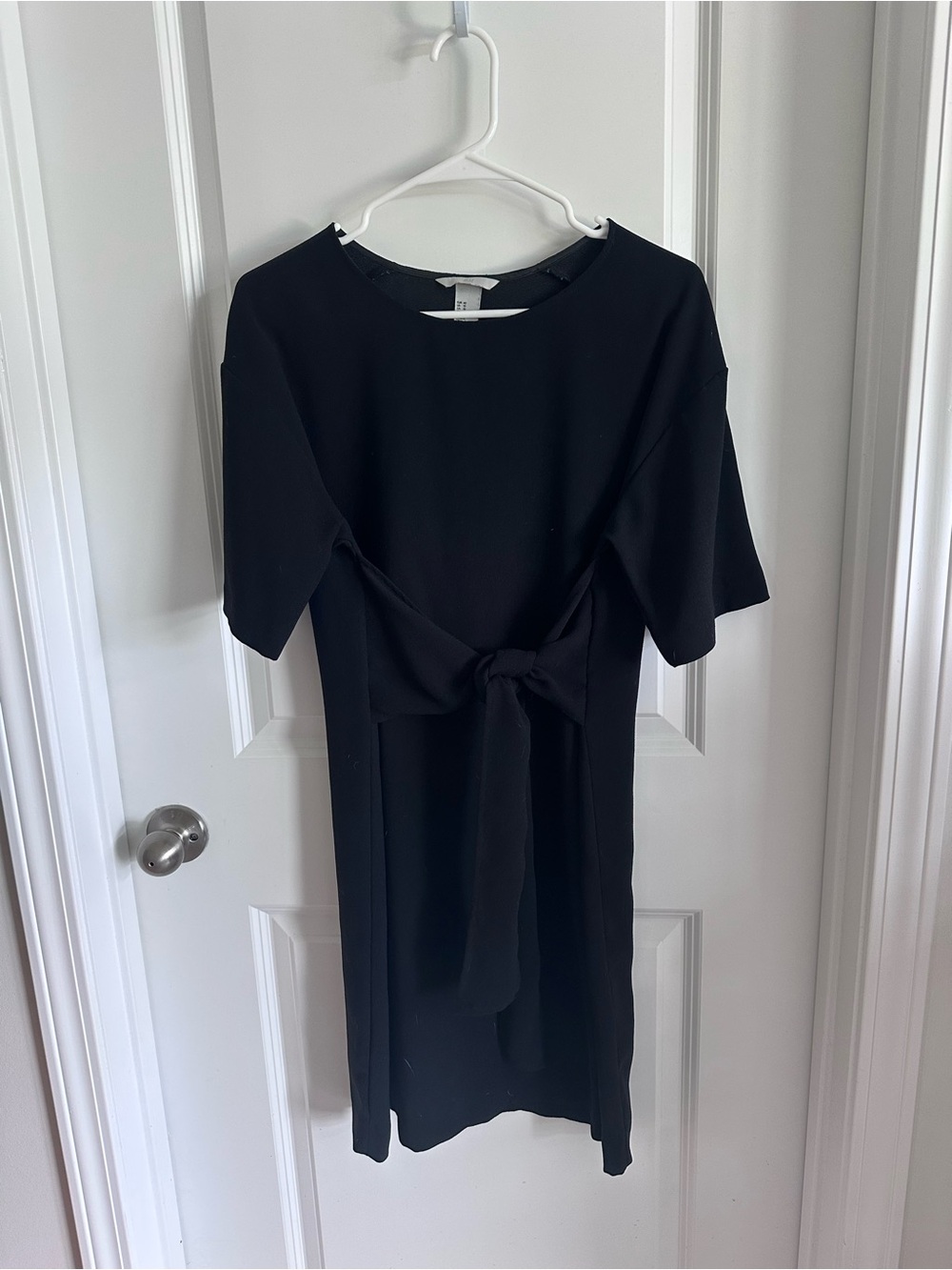 H&M Black Midi Tie-Front Shift Dress